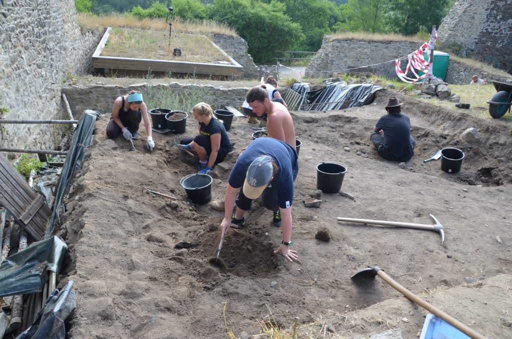 PEATS Czech Republic – Rokštejn Castle Excavation (8-28 July 2024)